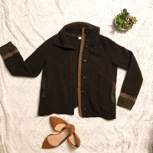 Sleeping on Snow Moss-Green Cardigan